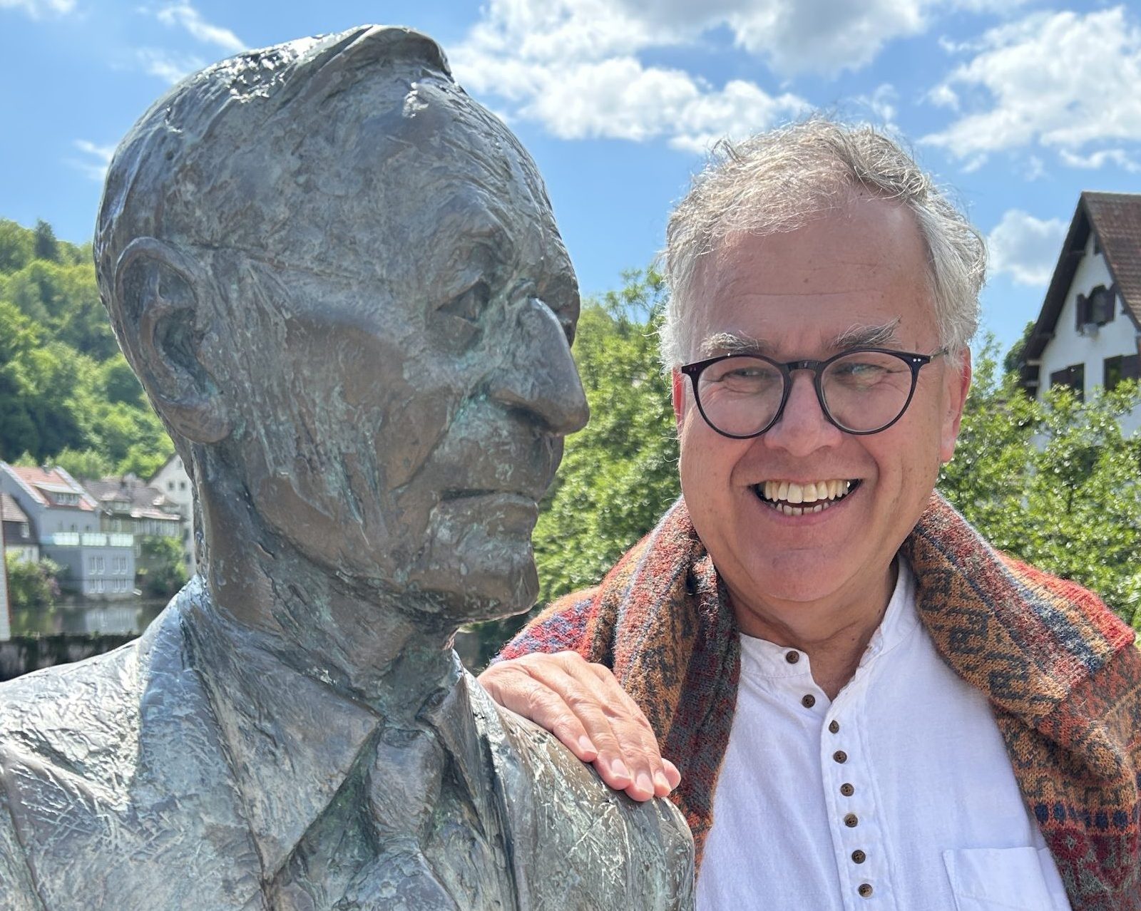 Mit Hermann Hesse auf der Nikolaus-Brücke in Calw
